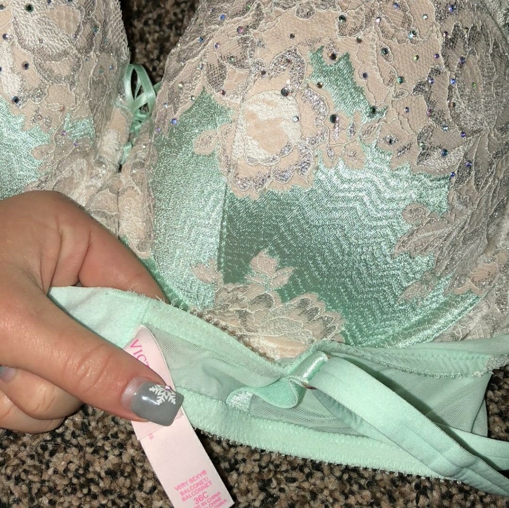 Victoria Secret bra